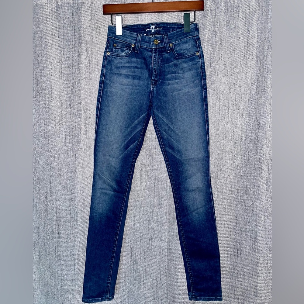 7 For All Mankind mid rise skinny jeans size 23. Like new, very gently worn